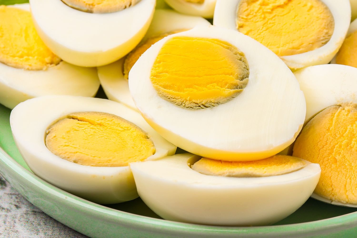 If Your Hard-Boiled Eggs Have a Green Ring Around the Yolk, Here’s What It Means